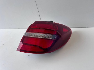 Mercedes b-klasa 246 lift лампа правий задня led 2469068800 фото №1