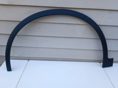 Tesla model x 2016 - передня ліва молдинг 1035288-00-p фото №1