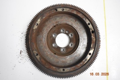 Колесо маховик mercedes w110 w111 фото №1