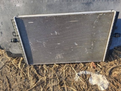 Радиатор воды tesla model 3 1493395 фото №1