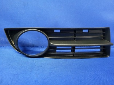 Решітка бампера правий перед vw touran i фото №1