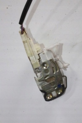 Honda civic vii hb 5d замок двері лівий перед 6pin фото №1