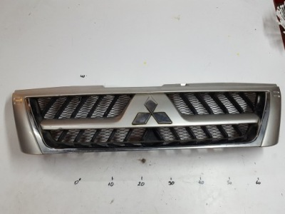 Mitsubishi pajero iii lift 03-06r решётка радиатора решётка радиатора фото №1