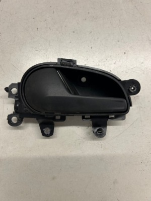Ручка внутрішня ліва skoda citigo vw up seat mii 1s0837113d фото №1