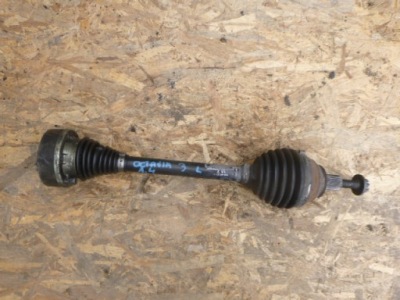 Привідний вал ліва передня skoda audi vw 5q0407271a фото №1