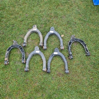 Tesla 3 рычаг передний верхний правый фото №1