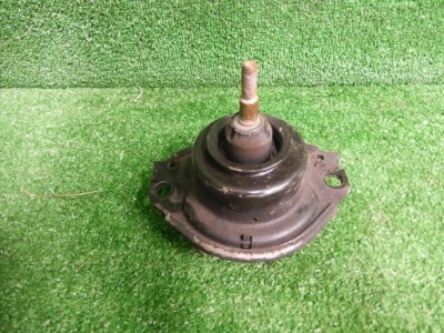 Подушка двигателя grand cherokee wk2 68252523aa фото №1