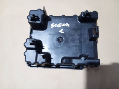 Накладка блок керування корпус 8200183117 renualt scenic 2 1.9 фото №1