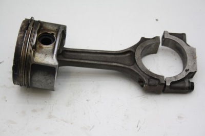 Alfa romeo оригінальний номер 60673761 поршень фото №1