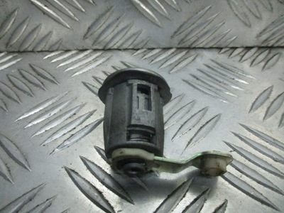 Вкладка замка citroen berlingo i lift фото №1