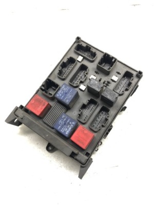 Коробка запобіжників espace iv 8200004201e фото №1