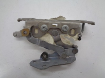 Mercedes w204 w212 петля капот левый фото №1