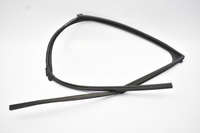 Прокладка стекло дверь левый перед swift mk8 17- фото №1