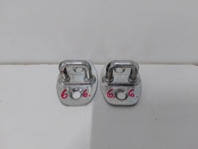 Засувка двері правий лівий camaro vi 2016- фото №1