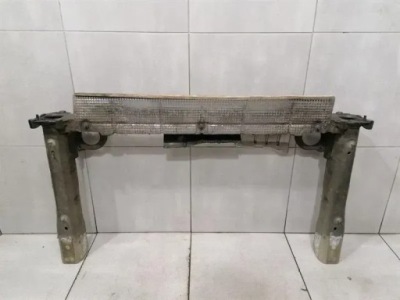 Porsche 911 991 балка поперечная заднего бампера 99150187300 кронштейн задний фото №1