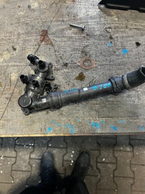 3107. термостат корпус bmw 8596115 фото №1