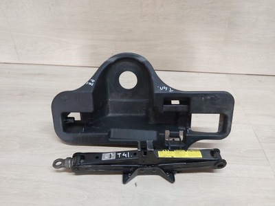 Toyota prius ii 1,5 домкрат підйомник лоток фото №1