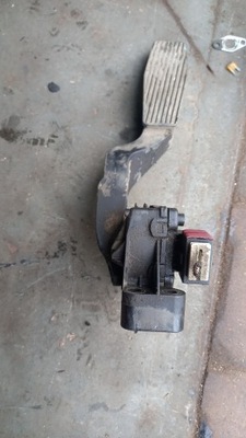 Потенциометр газа opel zafira b 06r kombi фото №1