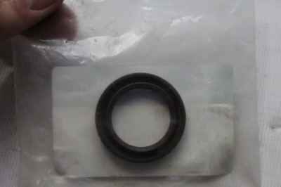 Сальник вала колінчастого передній 214212b030 фото №1