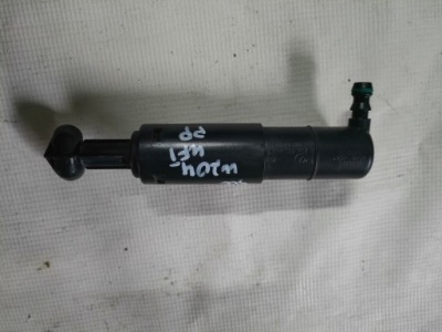 Mercedes w204 kombi насадка распылителя правая a2048602847 фото №1