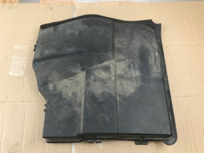 Кришка акумулятор land rover discovery 4 фото №1