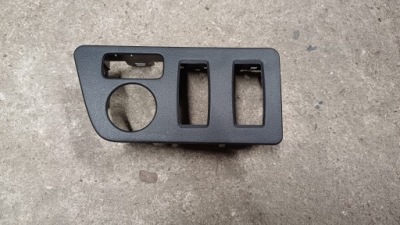 Dacia spring защита переключателя 681594890r фото №1