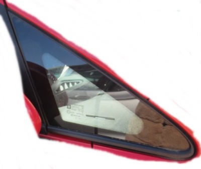 Opel corsa d стекло правая передняя кузовная 3d фото №1