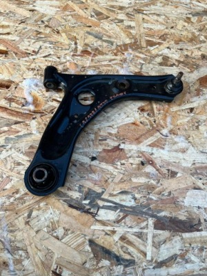 Peugeot 108 citroen c1 ii aygo рычаг правый фото №1