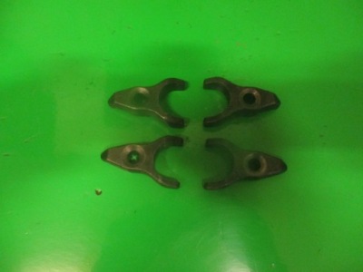 Підніжка кронштейн вприску 2.0d4d toyota avensis t25 фото №1