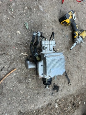 Насос abs toyota auris ii 17210-12140 фото №1