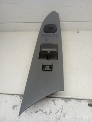 Mazda 3 переключатель окон зеркал 03123010 фото №1