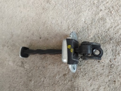 Ford ka+ plus обмежувач двері лівий перед фото №1