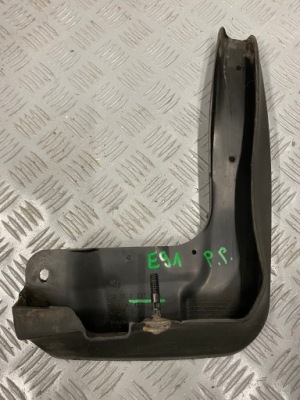 Брызговик передний правый перед bmw e91 82160395946 фото №1