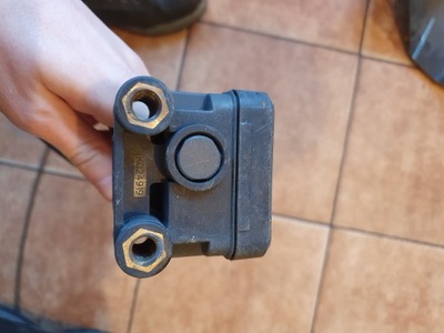 Mercedes actros mp4 датчик esp a0375459932 фото №1