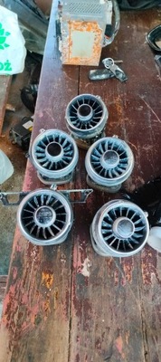 Audi tt 8s решітка обдув 8s1820951 фото №1