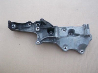 Peugeot 508 2,0 hybrid кронштейн генератора фото №1