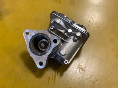 Клапан egr nissan renault dacia 1.5 dci 147109913r фото №1