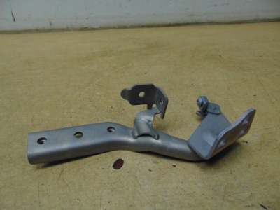 Петля капот правий mercedes vito w447 a4478807600 фото №1