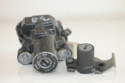 YAMAHA R6 RJ01 RJ03 98-02 ЗАМОК ЗАПАЛЕННЯ ЗАМОК 