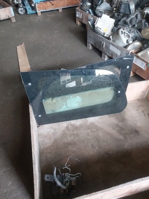 Скло бічна кузовна kia carnival фото №1