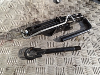 Dacia dokker 2015 домкрат ключ hak подъемник набор оригинал фото №1