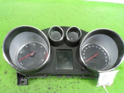 Opel insignia лічильник прилади спідометр 13333344 фото №1