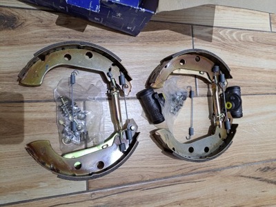 Гальмівні колодки гальмівні peugeot 405 фото №1