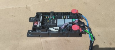 Коробка запобіжників jaguar e-pace j9c3-14n030-ac фото №1