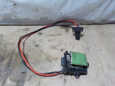 Renault trafic резистор вентилятор фото №1