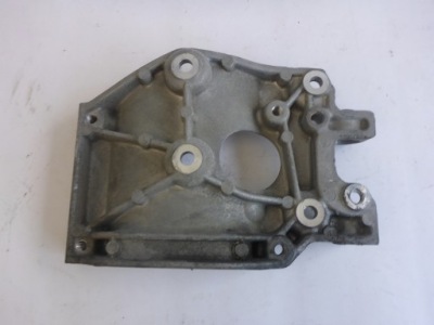 Кронштейн компресора кондиціонера volvo v60 ii 1.6 d2 фото №1