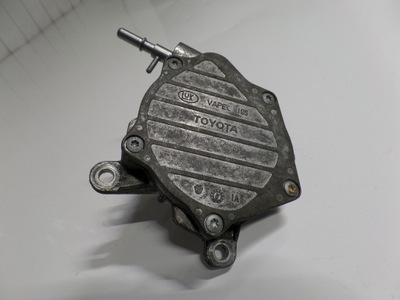 Toyota corolla verso ii 2.2 d4d вакуум насос фото №1