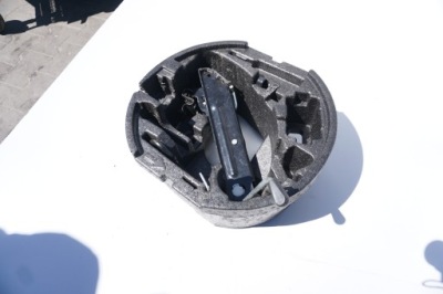 Домкрат вкладиш багажника skoda superb ii фото №1