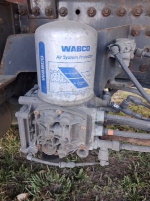 Клапан осушувач повітря apm el 1100 renault dxi premium gama d volvo fl fe фото №1