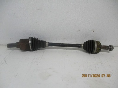Привідний вал ліва peugeot 2008 ii 1,2thp 9825384180 фото №1